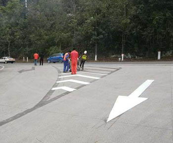 蘇州道路劃線價格怎么算_高速劃線多少錢一米？