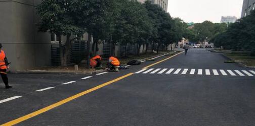 蘇州醫(yī)院道路劃線標準？提高行車安全