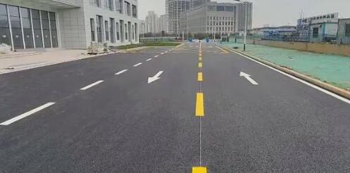 蘇州工廠劃線選專業(yè)團(tuán)隊(duì)，抗壓耐磨有保障